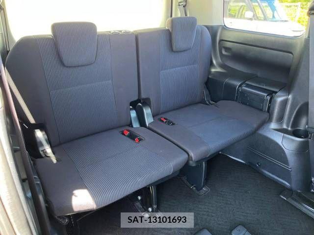 Toyota NOAH 2020-04 365141-10
