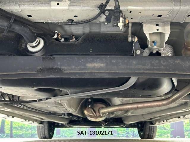 Suzuki SPACIA 2018-03 285726-19