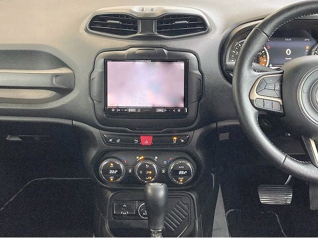 Jeep RENEGADE 2018-03 8522-3