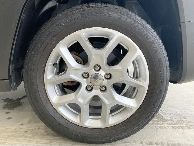 Jeep RENEGADE 2018-03 8522-5