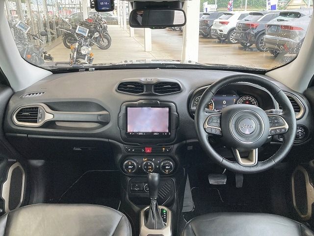 Jeep RENEGADE 2018-03 8522-2