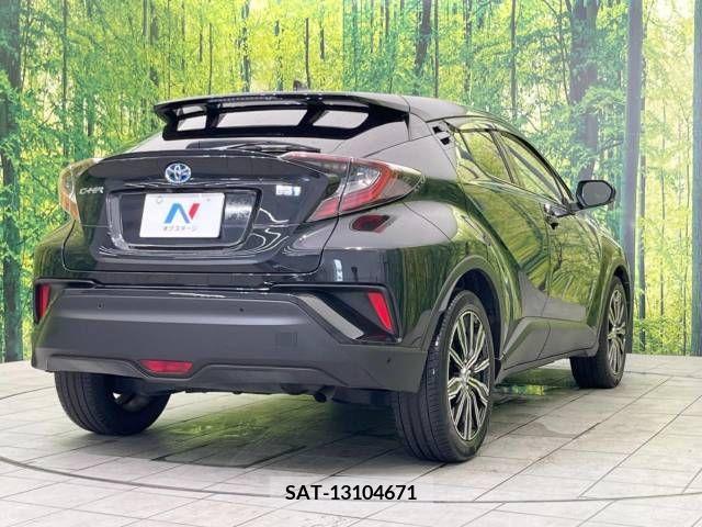 Toyota C-HR 2017-07 357758-17