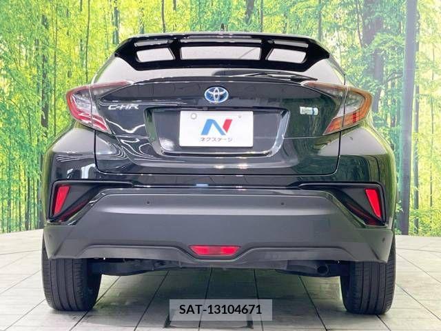 Toyota C-HR 2017-07 357758-15