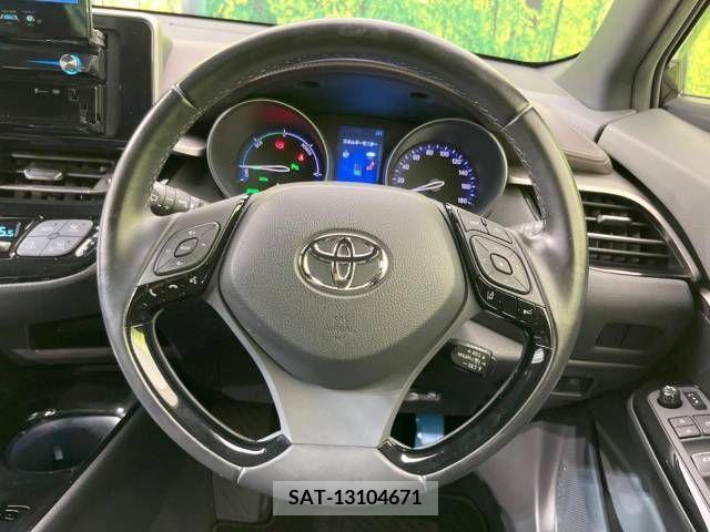 Toyota C-HR 2017-07 357758-11