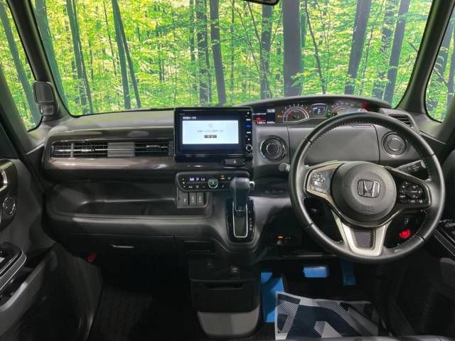 Honda N BOX CUSTOM 2020-04 21682-1