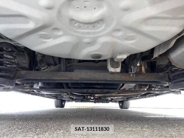 Toyota PRIUS 2013-04 282304-18