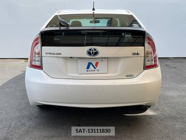 Toyota PRIUS 2013-04 282304-14