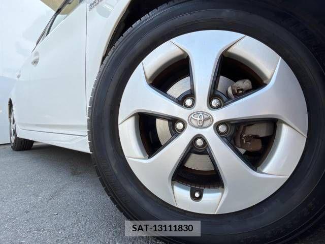 Toyota PRIUS 2013-04 282304-12
