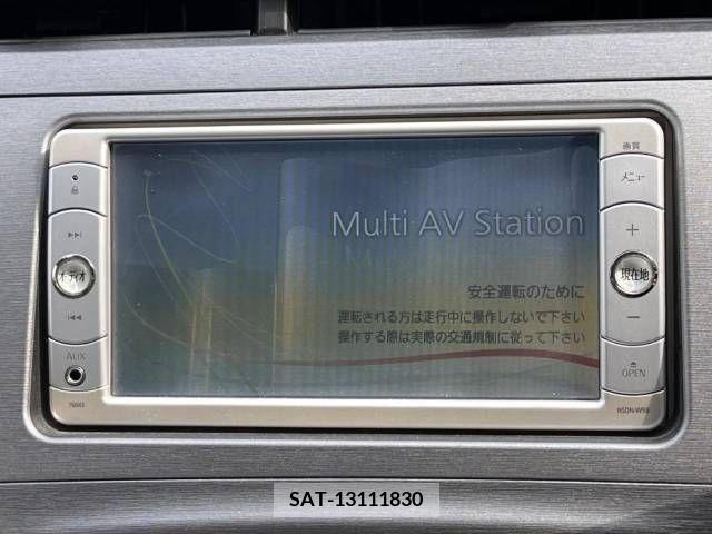 Toyota PRIUS 2013-04 282304-2