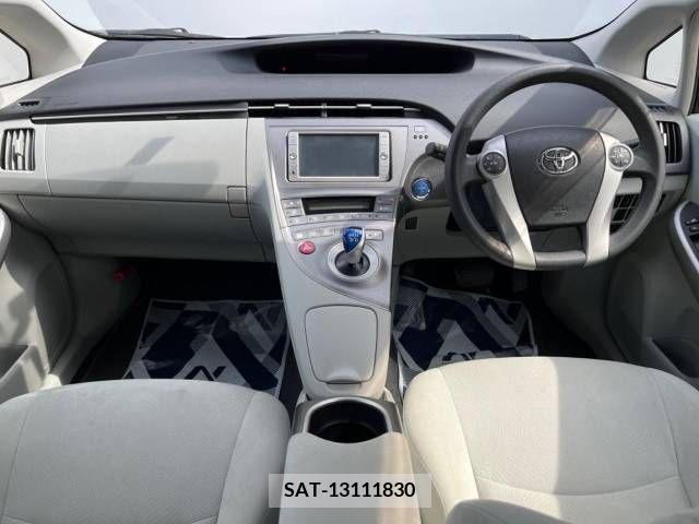 Toyota PRIUS 2013-04 282304-1
