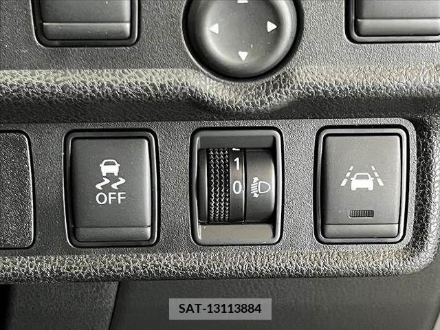 Nissan NOTE 2019-01 305441-6