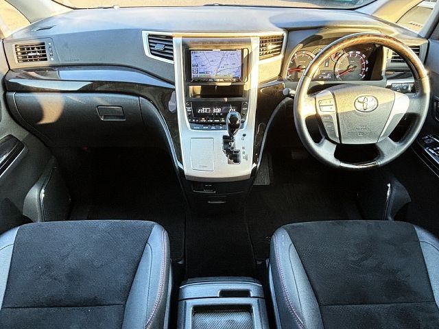 Toyota VELLFIRE 2013-01 184380-1
