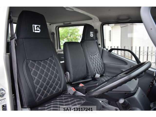 Hino DUTRO 2017-02 296731-12