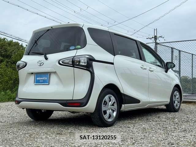 Toyota SIENTA 2019-02 298359-2