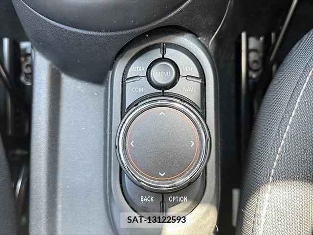 Bmw MINI 2018-10 379165-29