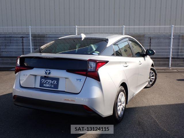 Toyota PRIUS 2020-11 322468-2