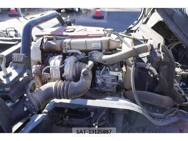 Hino DUTRO 2017-02 205983-15