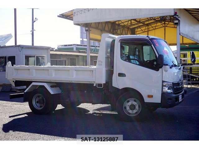 Hino DUTRO 2017-02 205983-5