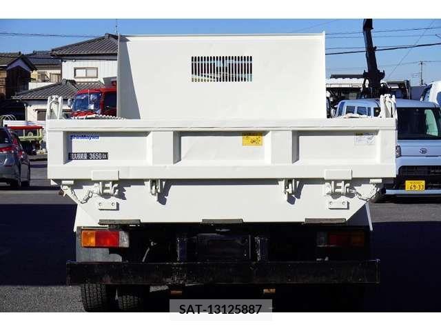 Hino DUTRO 2017-02 205983-3