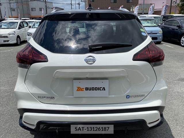 Nissan KICKS 2020-11 338012-13