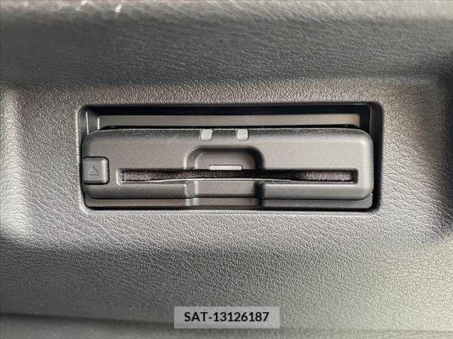 Nissan KICKS 2020-11 338012-23