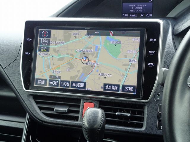 Toyota VOXY 2018-06 21818-11