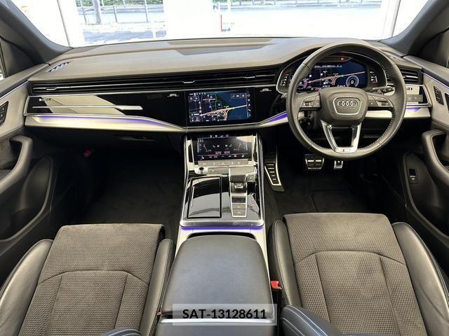 Audi Q8 2019-10 356618-6