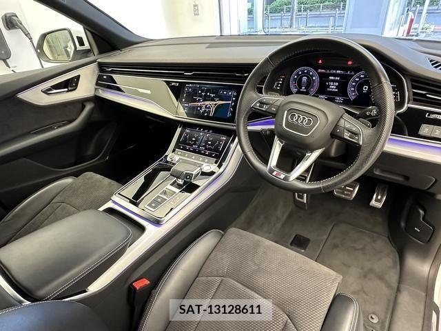 Audi Q8 2019-10 356618-7