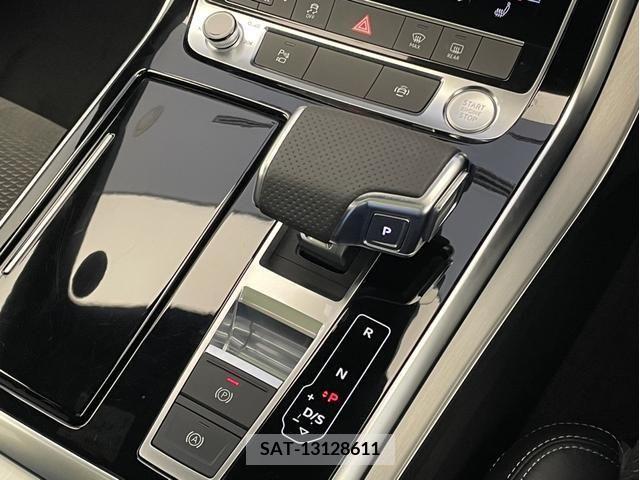 Audi Q8 2019-10 356618-12