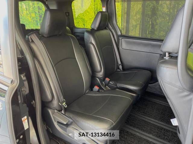 Toyota VOXY 2020-09 341890-9