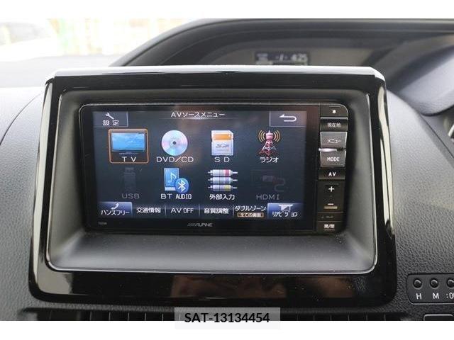 Toyota VOXY 2014-10 231078-2