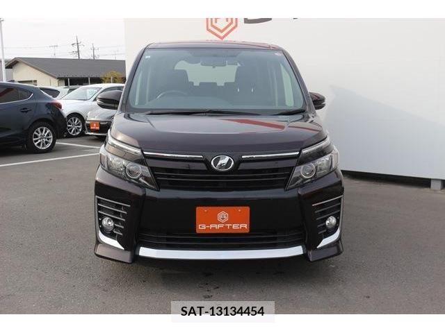 Toyota VOXY 2014-10 231078-5