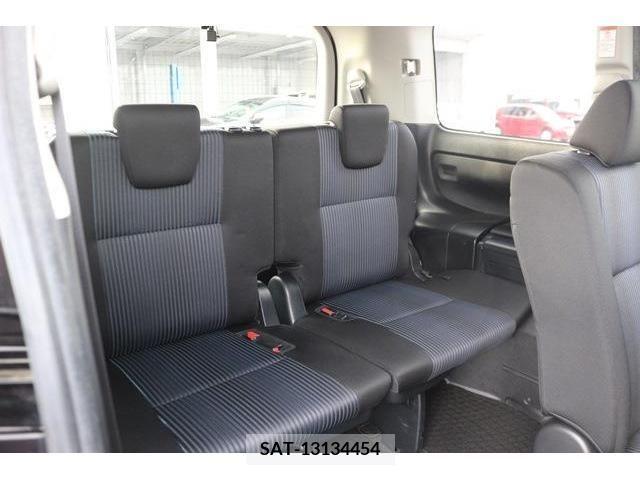 Toyota VOXY 2014-10 231078-14