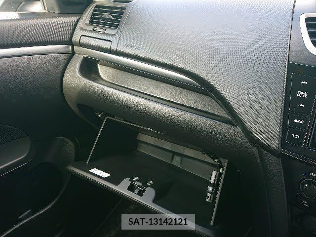 Suzuki SWIFT 2015-08 369026-21