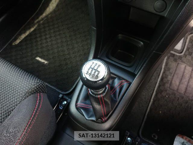 Suzuki SWIFT 2015-08 369026-19