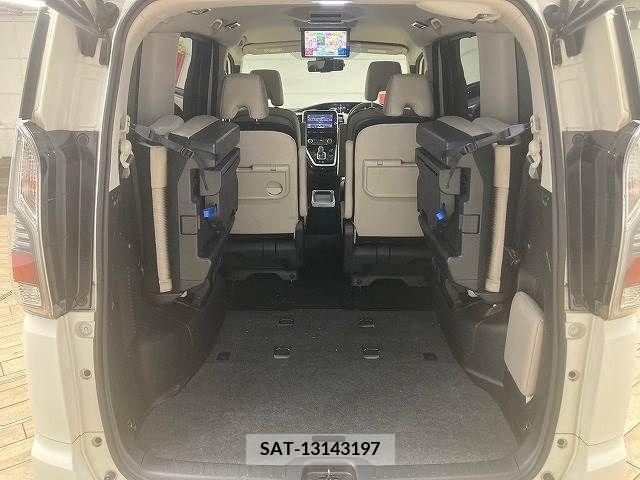 Nissan SERENA 2018-09 284149-19