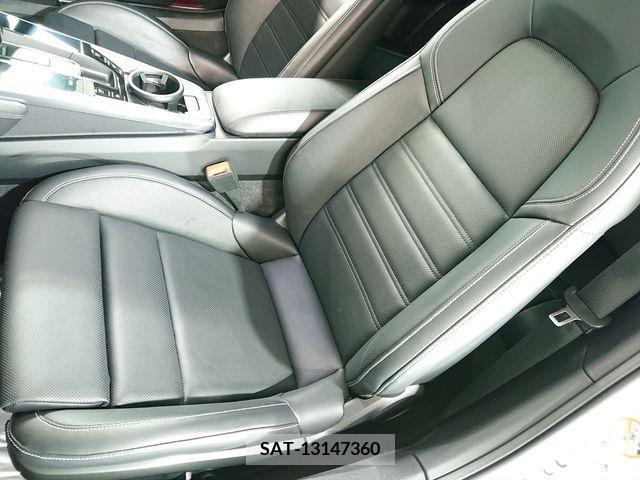 Porsche 911 2022-04 366197-8