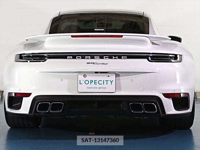 Porsche 911 2022-04 366197-3
