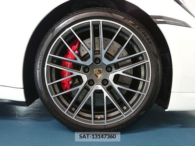 Porsche 911 2022-04 366197-4
