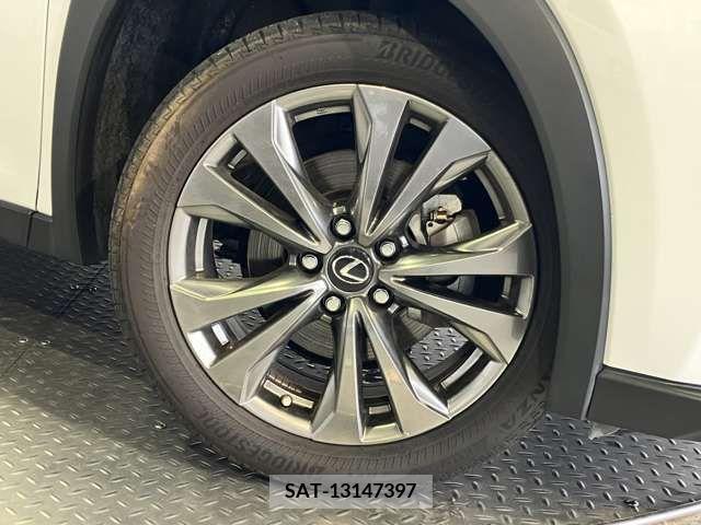 Lexus UX 2020-06 275878-4