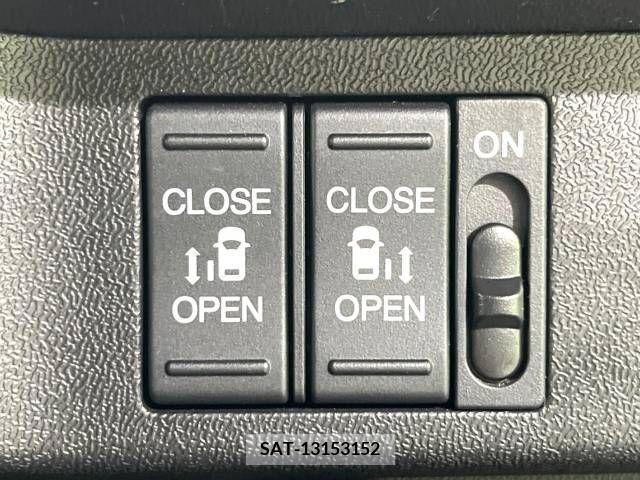 Honda e 2021-07 380419-3
