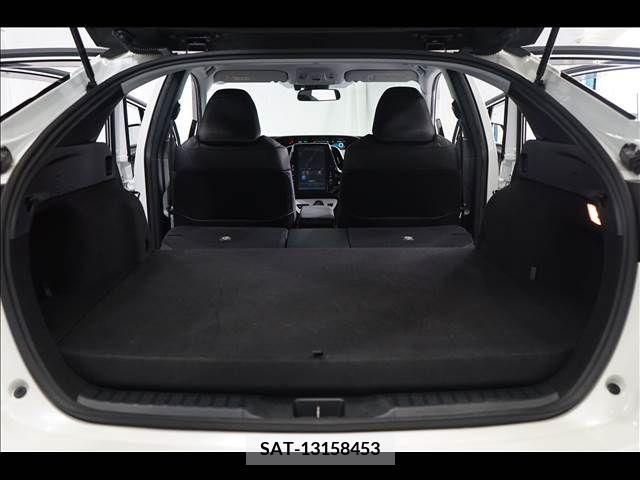 Toyota PRIUS PHV 2017-07 322602-18