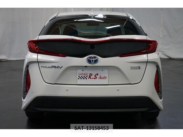 Toyota PRIUS PHV 2017-07 322602-21