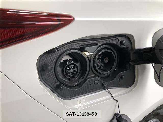 Toyota PRIUS PHV 2017-07 322602-7