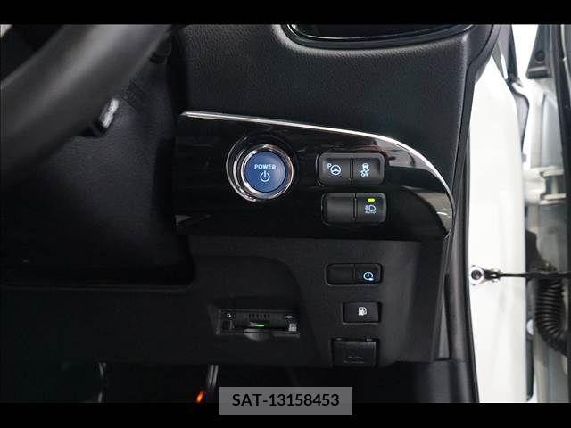 Toyota PRIUS PHV 2017-07 322602-13