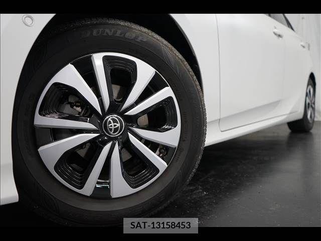 Toyota PRIUS PHV 2017-07 322602-3