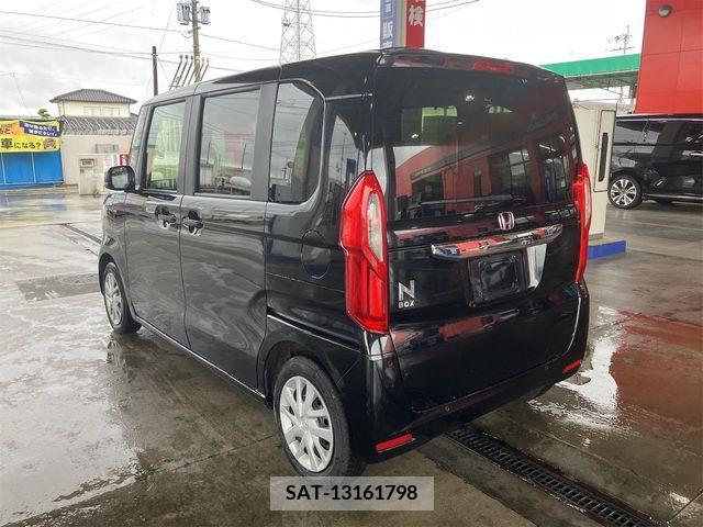 Honda N BOX 2022-06 307426-2