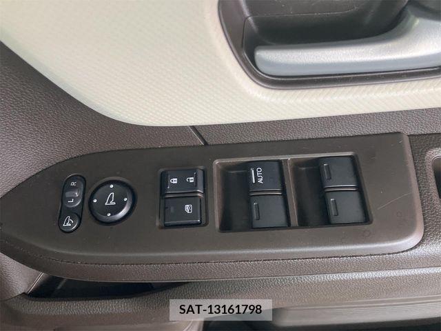 Honda N BOX 2022-06 307426-17
