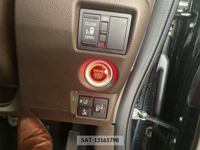 Honda N BOX 2022-06 307426-15
