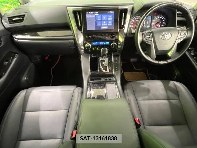 Toyota ALPHARD 2022-01 214935-1